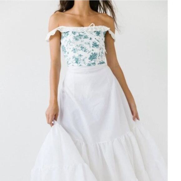 Licorne Sans Corne Estrella Corset in White & Green Floral - Picture 6 of 12